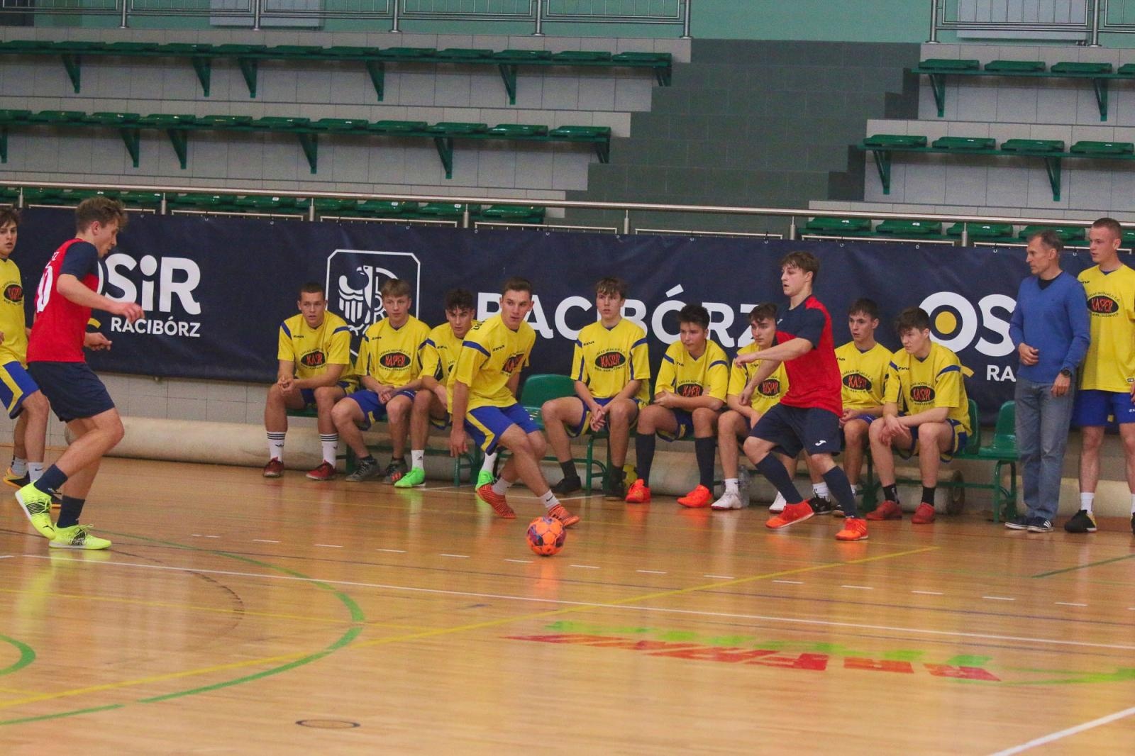 Zdjęcie w galerii na portalu naszraciborz.pl: Drużyna Mechanika wygrywa Makroregionalny Turniej Halowej Piłki Nożnej wiadomości z regionu