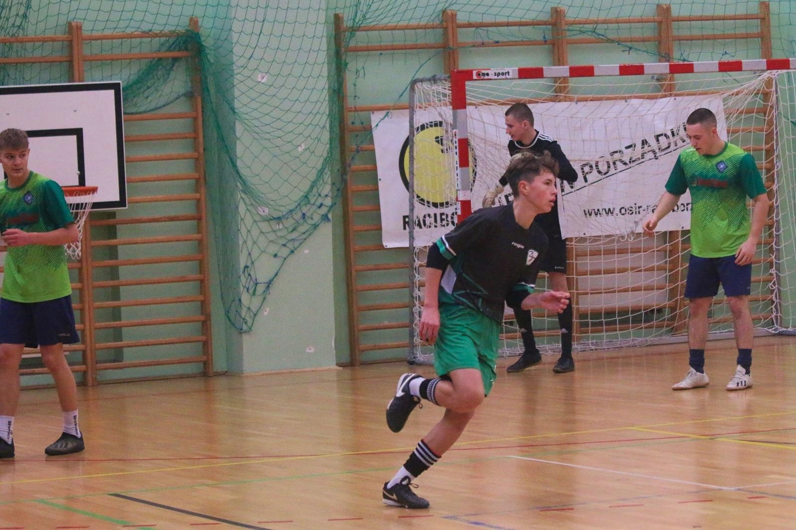 Zdjęcie w galerii na portalu naszraciborz.pl: Drużyna Mechanika wygrywa Makroregionalny Turniej Halowej Piłki Nożnej wiadomości z regionu