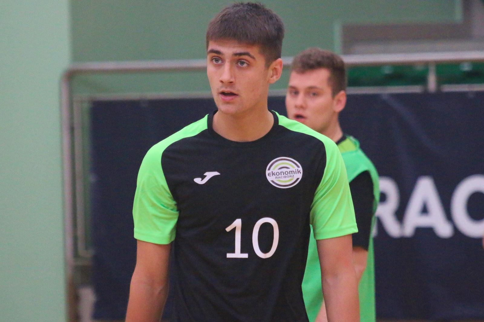 Zdjęcie w galerii na portalu naszraciborz.pl: Drużyna Mechanika wygrywa Makroregionalny Turniej Halowej Piłki Nożnej wiadomości z regionu