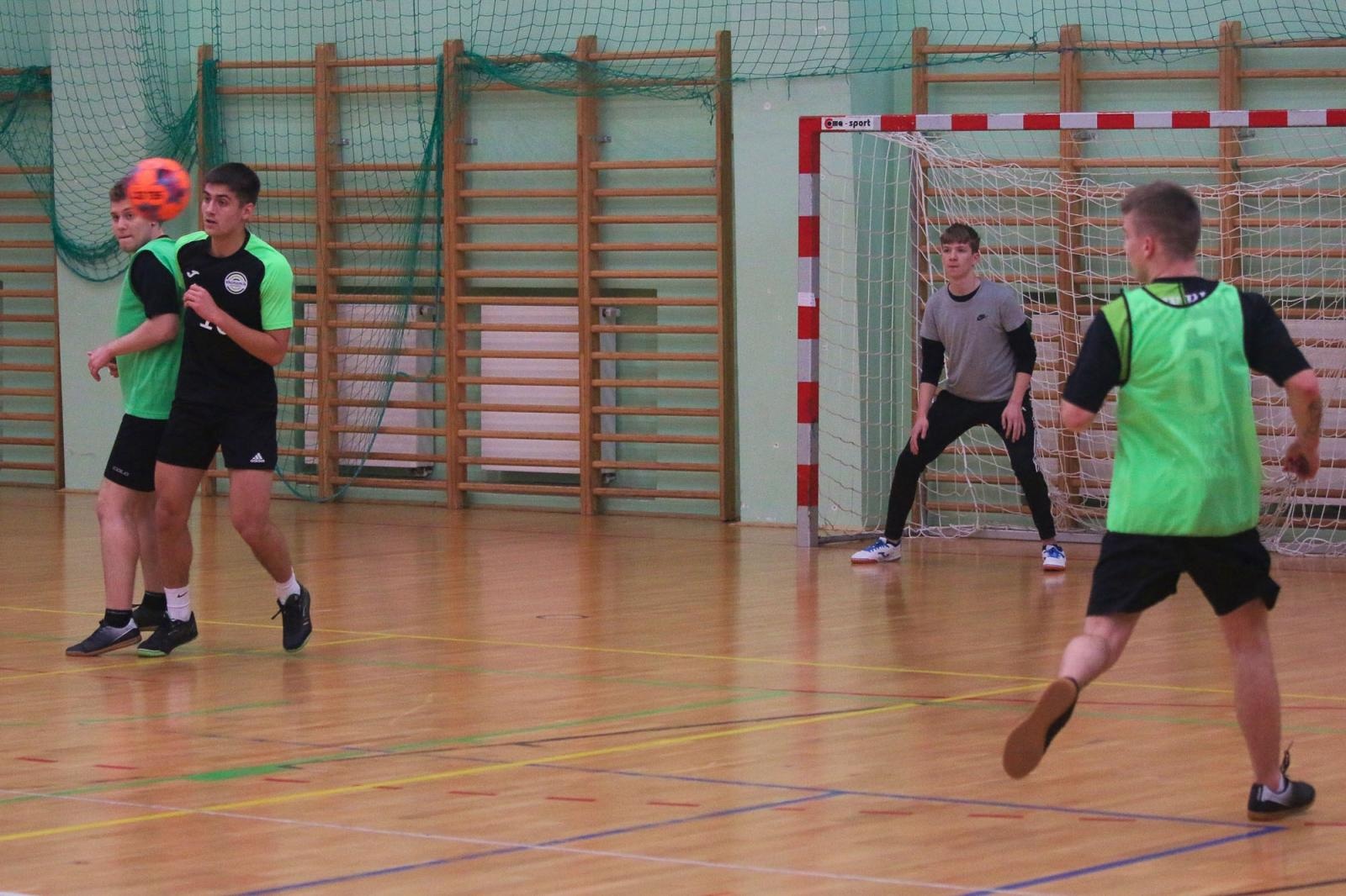 Zdjęcie w galerii na portalu naszraciborz.pl: Drużyna Mechanika wygrywa Makroregionalny Turniej Halowej Piłki Nożnej wiadomości z regionu