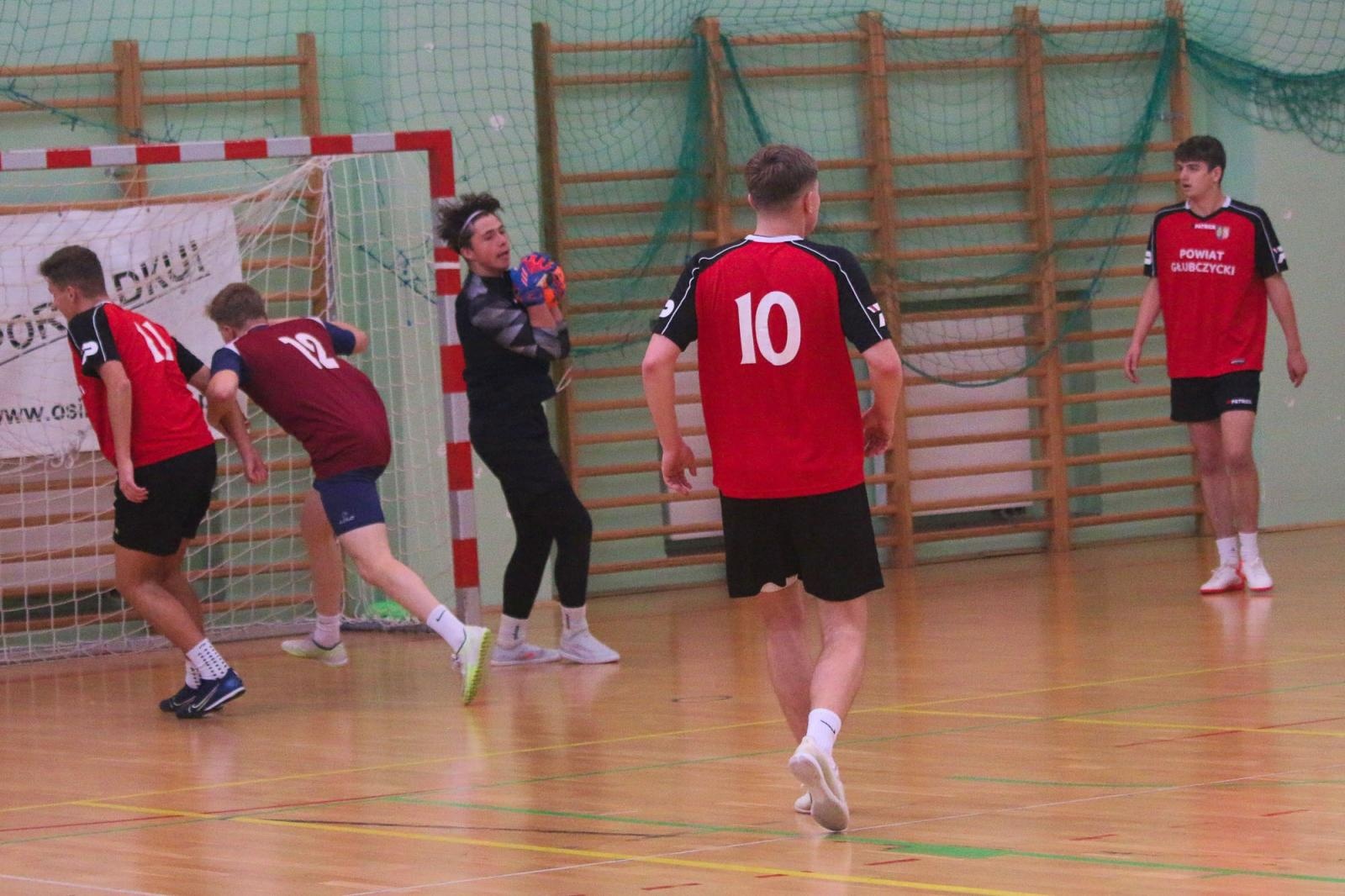 Zdjęcie w galerii na portalu naszraciborz.pl: Drużyna Mechanika wygrywa Makroregionalny Turniej Halowej Piłki Nożnej wiadomości z regionu