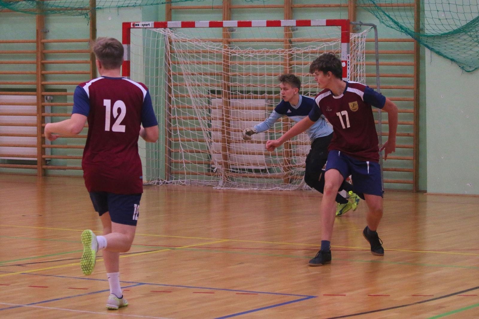 Zdjęcie w galerii na portalu naszraciborz.pl: Drużyna Mechanika wygrywa Makroregionalny Turniej Halowej Piłki Nożnej wiadomości z regionu