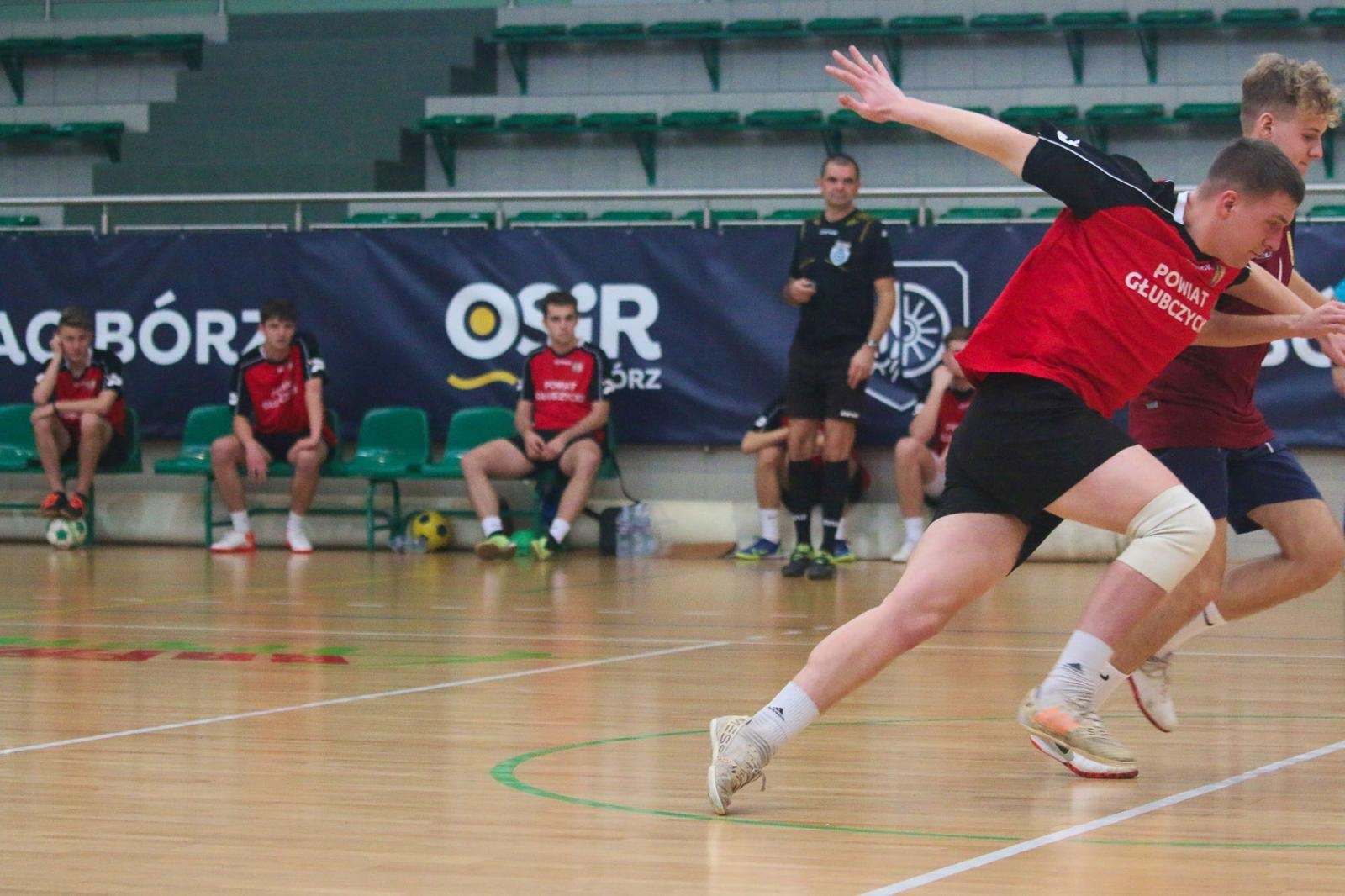 Zdjęcie w galerii na portalu naszraciborz.pl: Drużyna Mechanika wygrywa Makroregionalny Turniej Halowej Piłki Nożnej wiadomości z regionu