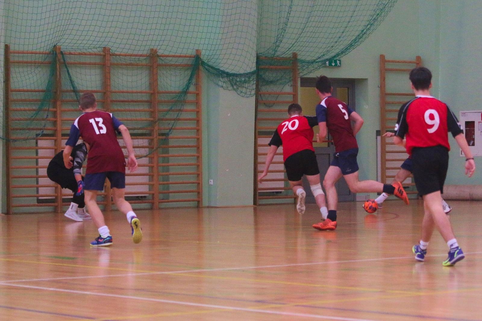 Zdjęcie w galerii na portalu naszraciborz.pl: Drużyna Mechanika wygrywa Makroregionalny Turniej Halowej Piłki Nożnej wiadomości z regionu