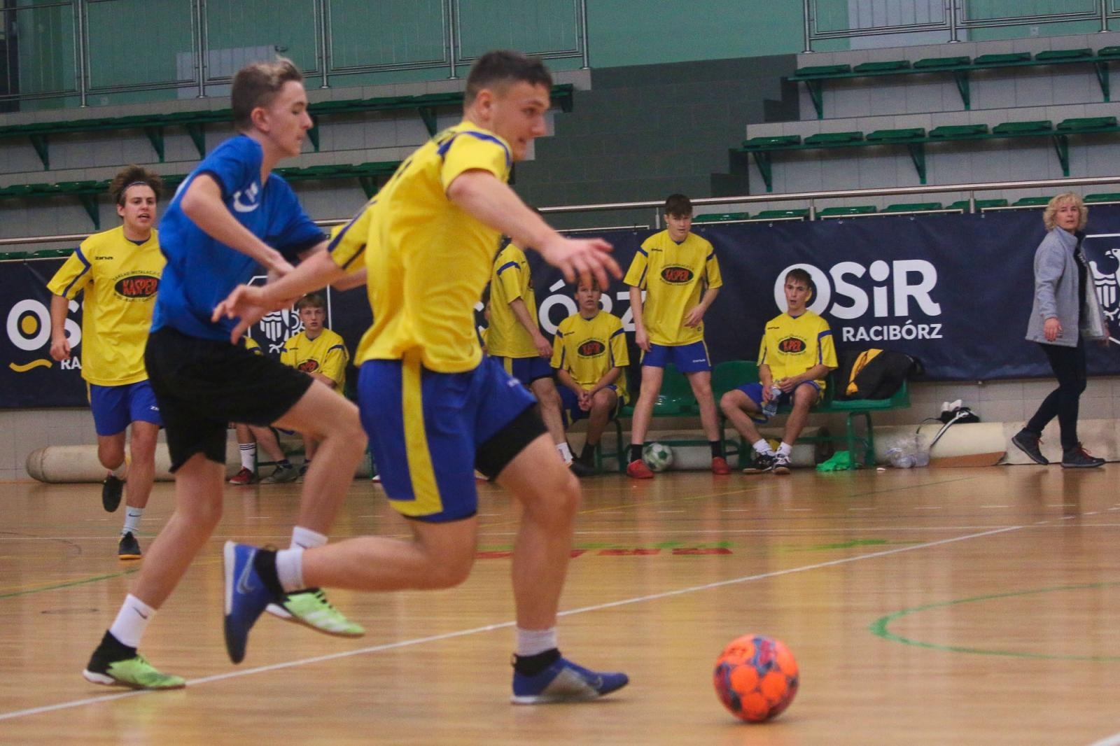 Zdjęcie w galerii na portalu naszraciborz.pl: Drużyna Mechanika wygrywa Makroregionalny Turniej Halowej Piłki Nożnej wiadomości z regionu