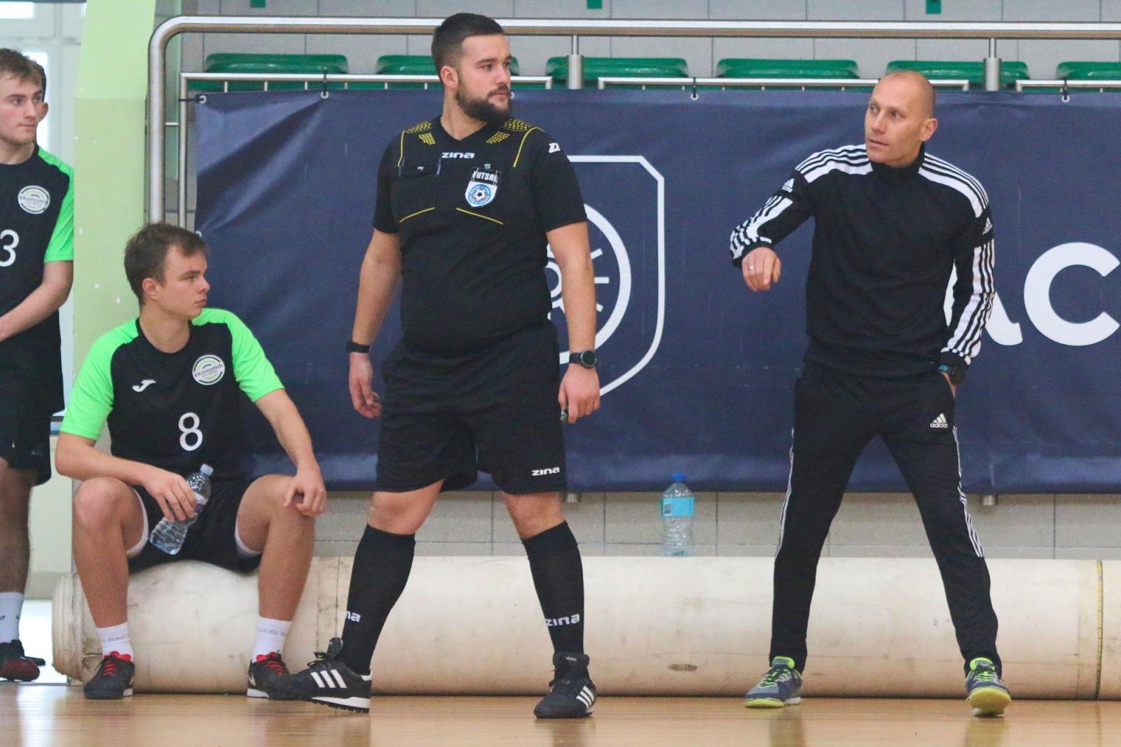 Zdjęcie w galerii na portalu naszraciborz.pl: Drużyna Mechanika wygrywa Makroregionalny Turniej Halowej Piłki Nożnej wiadomości z regionu