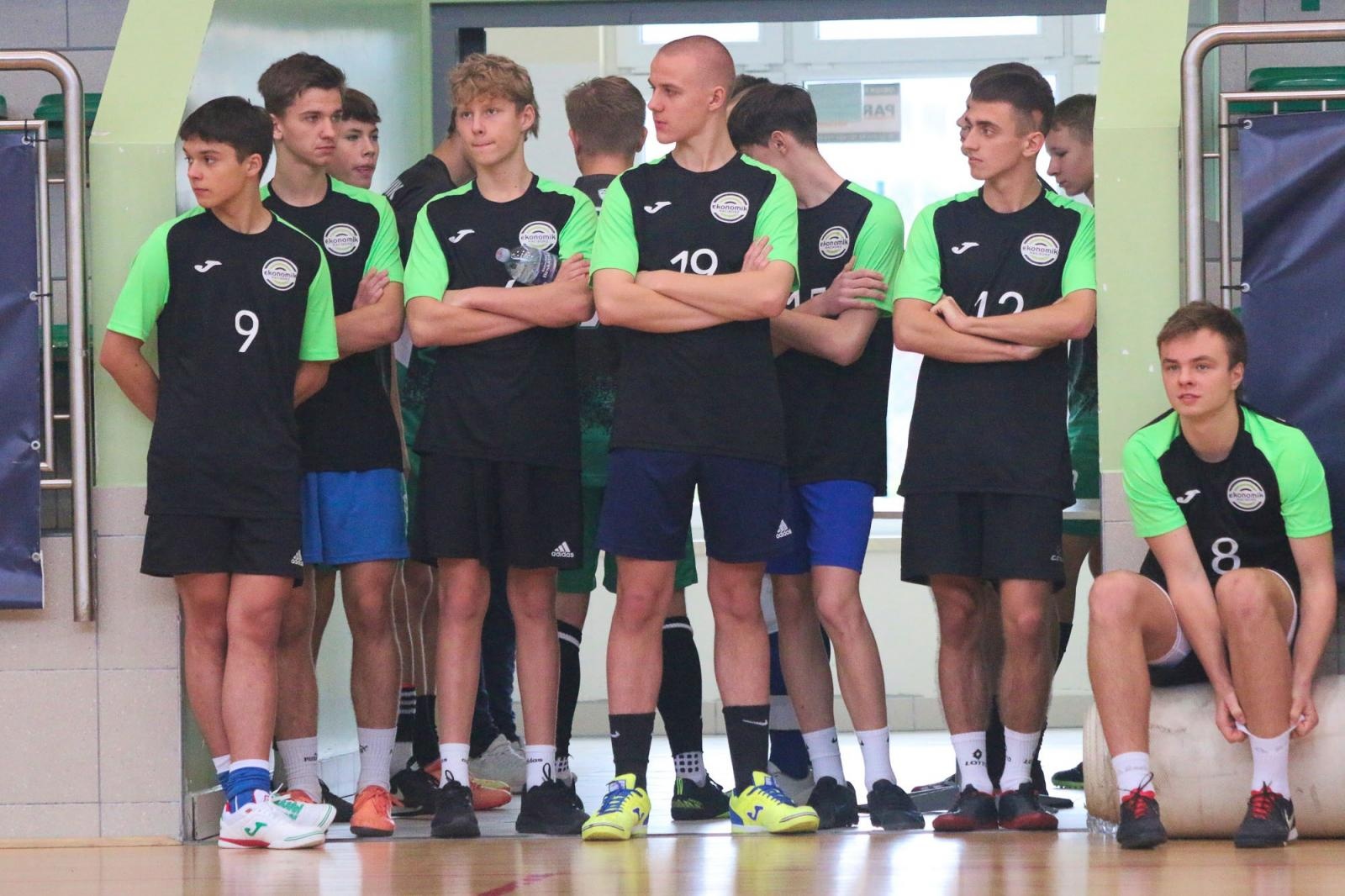 Zdjęcie w galerii na portalu naszraciborz.pl: Drużyna Mechanika wygrywa Makroregionalny Turniej Halowej Piłki Nożnej wiadomości z regionu