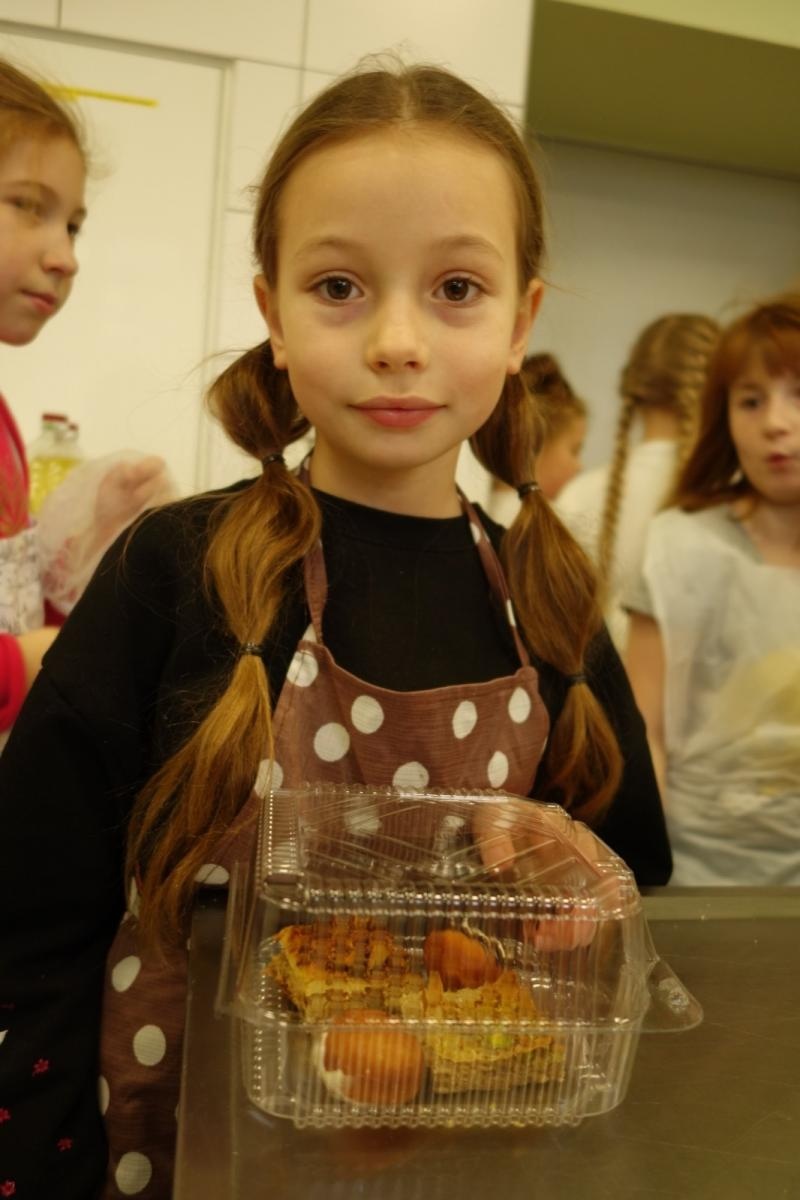 Zdjęcie w galerii na portalu naszraciborz.pl: Lokma i baklawa - piątek pełen cypryjskich słodyczy w raciborskim Gastronomiku wiadomości z regionu