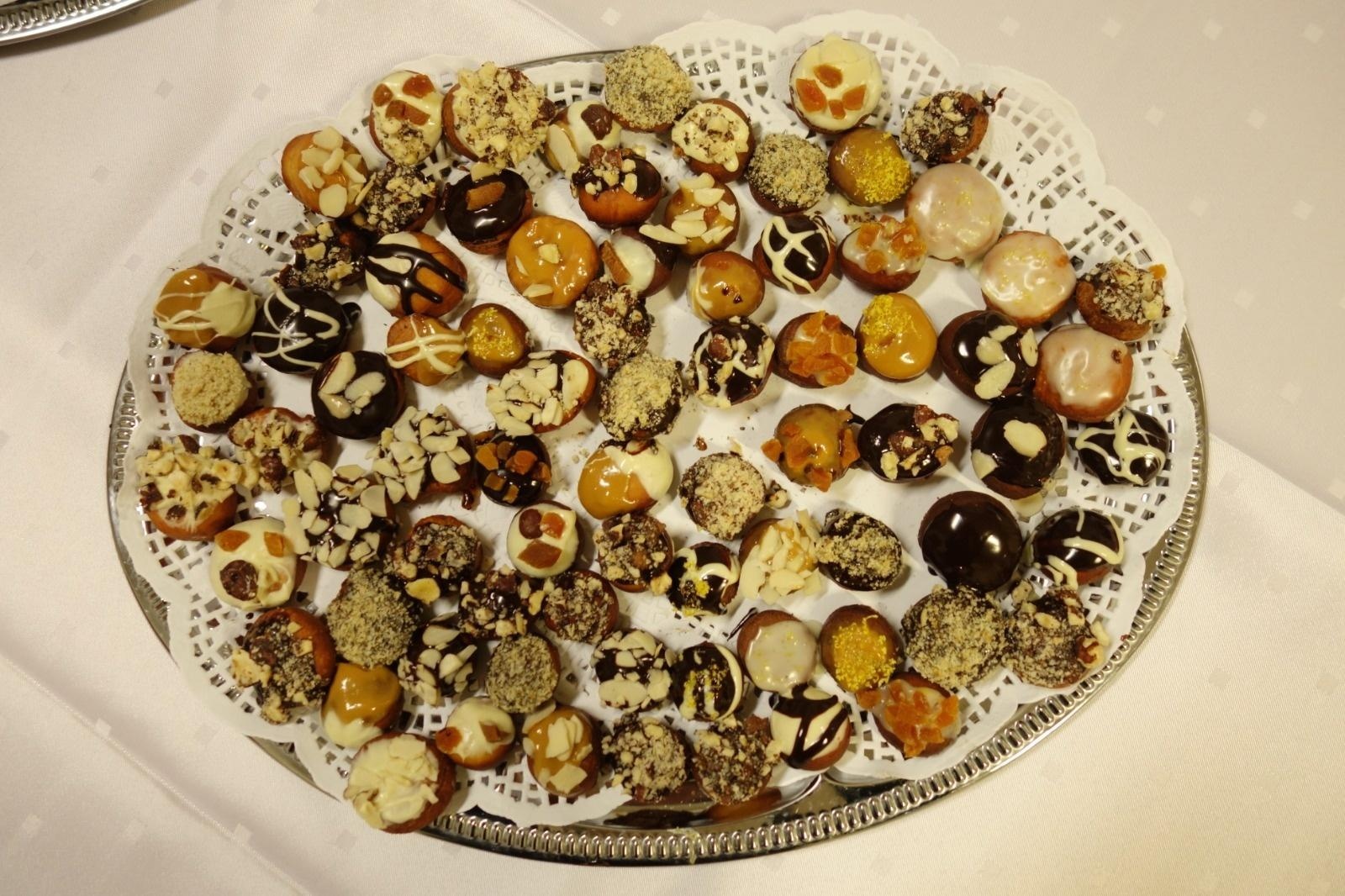 Zdjęcie w galerii na portalu naszraciborz.pl: Lokma i baklawa - piątek pełen cypryjskich słodyczy w raciborskim Gastronomiku wiadomości z regionu