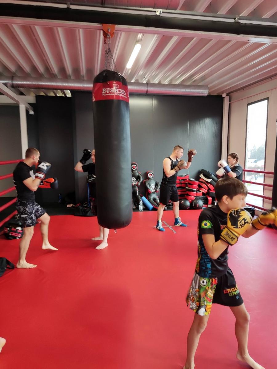 Zdjęcie w galerii na portalu naszraciborz.pl: Mistrz Gromdy w Brooklyn Gym w Raciborzu wiadomości z regionu