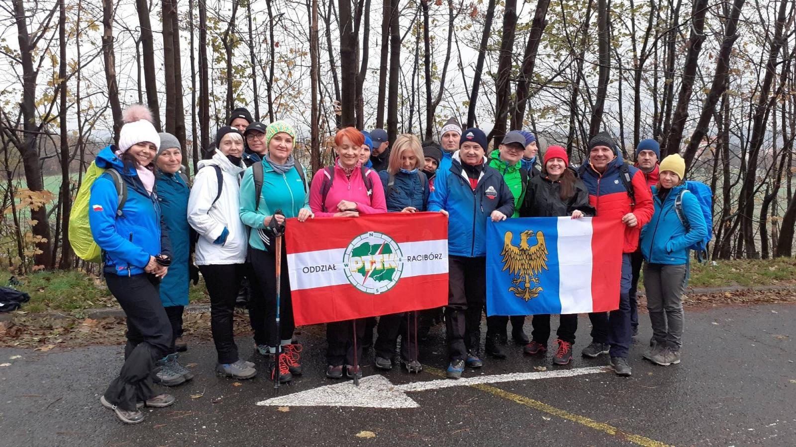 Zdjęcie w galerii na portalu naszraciborz.pl: Raciborska ekipa wybrała się na Ślężę wiadomości z regionu
