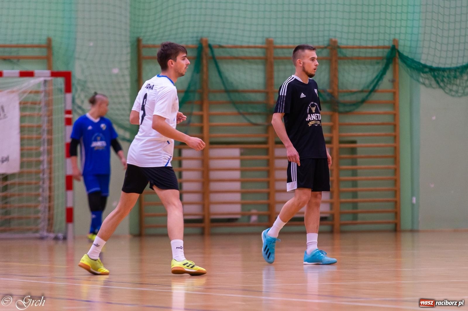 Zdjęcie w galerii na portalu naszraciborz.pl: Goli i emocji co niemiara. Niedziela w HLPN [FOTO i WIDEO] wiadomości z regionu