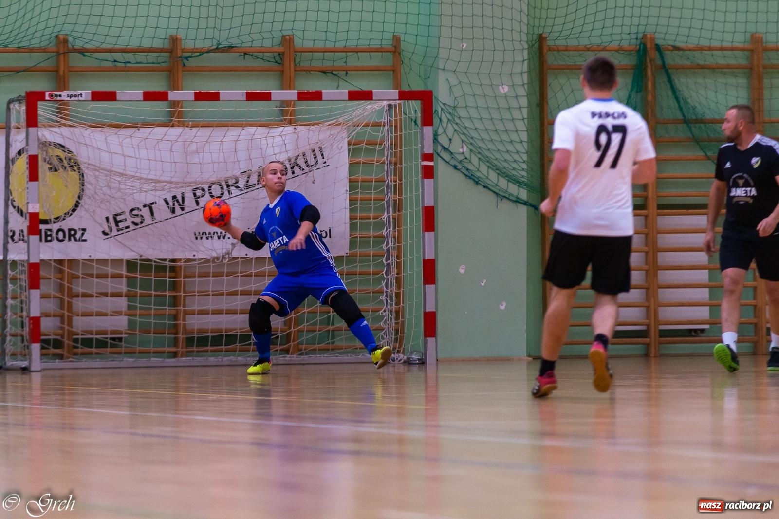 Zdjęcie w galerii na portalu naszraciborz.pl: Goli i emocji co niemiara. Niedziela w HLPN [FOTO i WIDEO] wiadomości z regionu