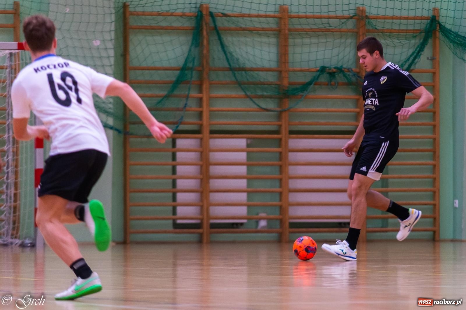 Zdjęcie w galerii na portalu naszraciborz.pl: Goli i emocji co niemiara. Niedziela w HLPN [FOTO i WIDEO] wiadomości z regionu