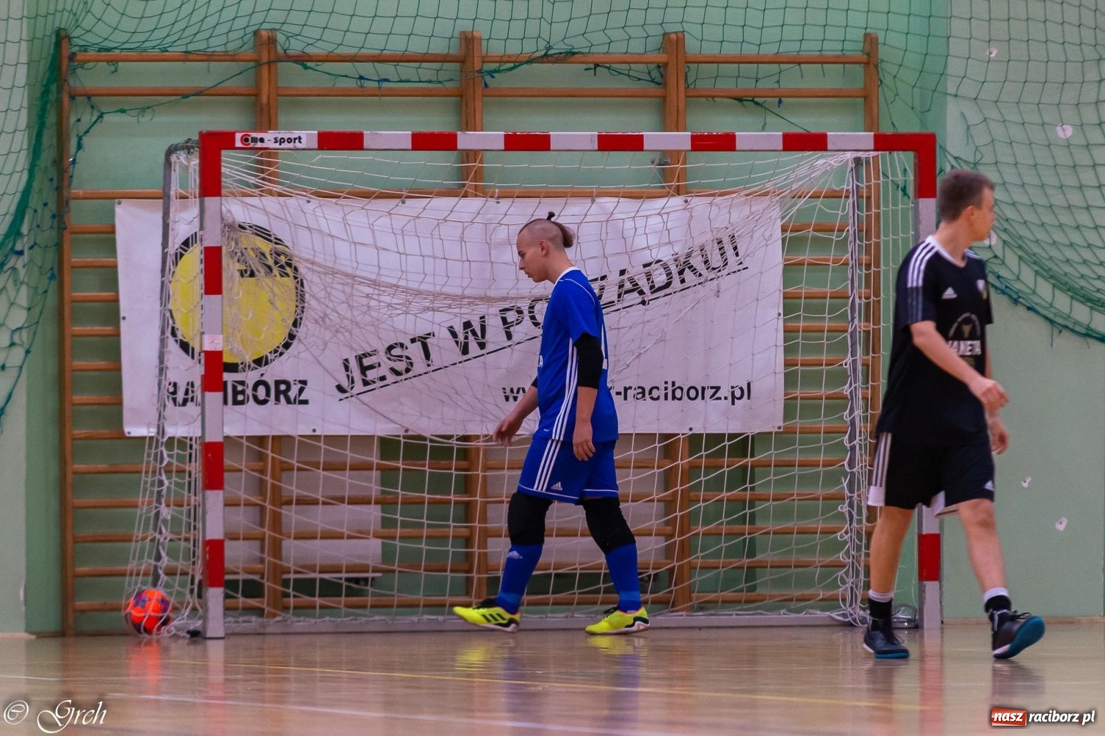 Zdjęcie w galerii na portalu naszraciborz.pl: Goli i emocji co niemiara. Niedziela w HLPN [FOTO i WIDEO] wiadomości z regionu