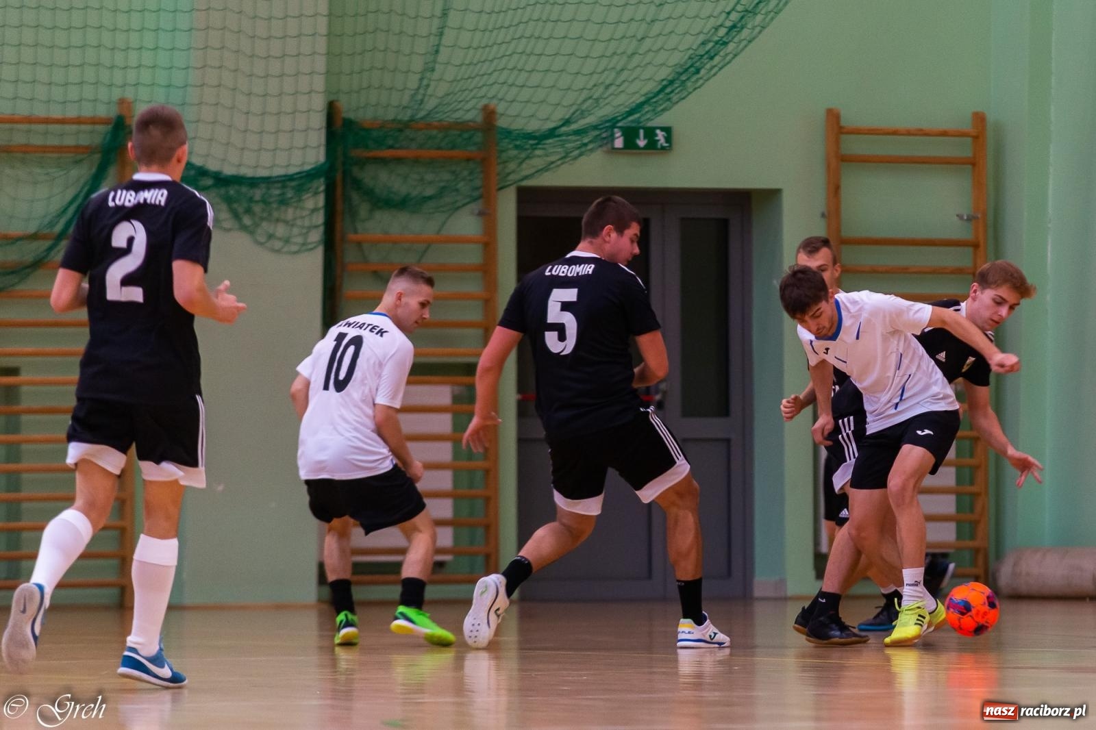 Zdjęcie w galerii na portalu naszraciborz.pl: Goli i emocji co niemiara. Niedziela w HLPN [FOTO i WIDEO] wiadomości z regionu