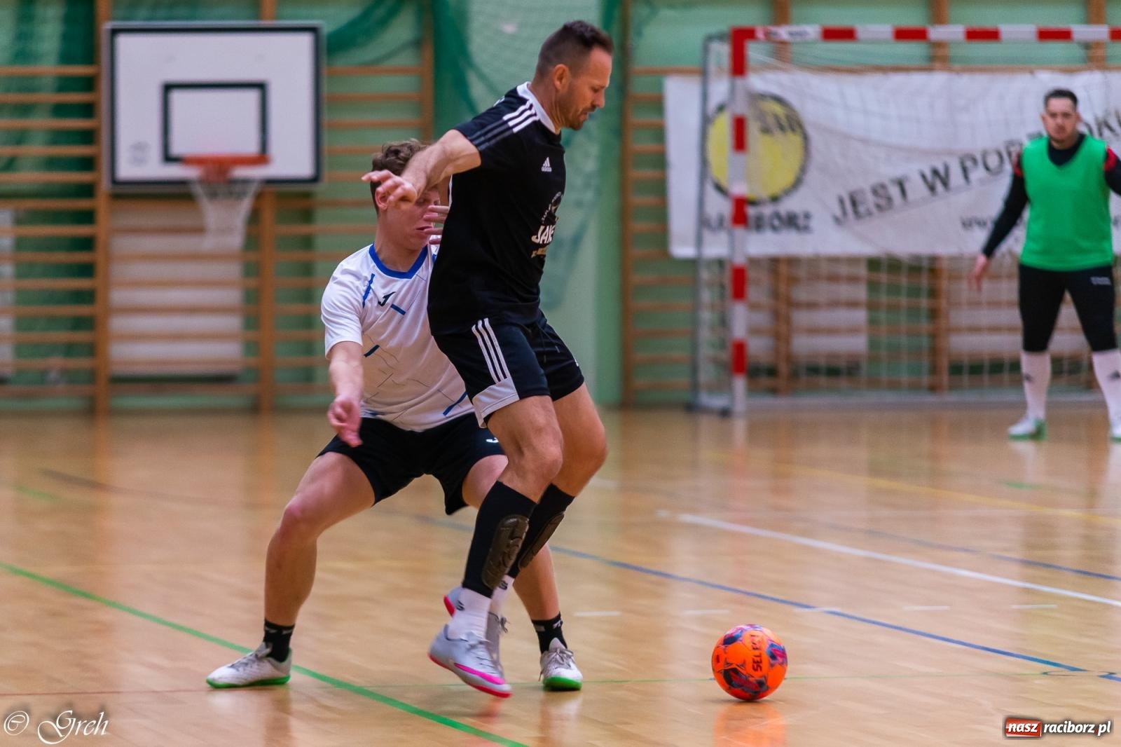 Zdjęcie w galerii na portalu naszraciborz.pl: Goli i emocji co niemiara. Niedziela w HLPN [FOTO i WIDEO] wiadomości z regionu
