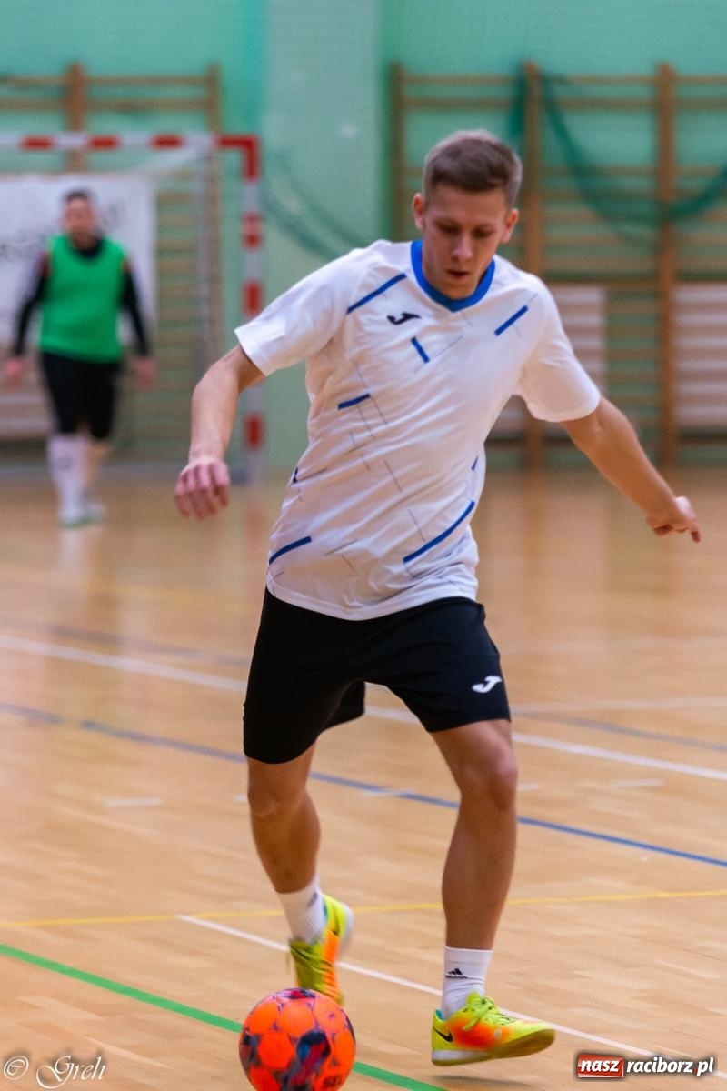 Zdjęcie w galerii na portalu naszraciborz.pl: Goli i emocji co niemiara. Niedziela w HLPN [FOTO i WIDEO] wiadomości z regionu