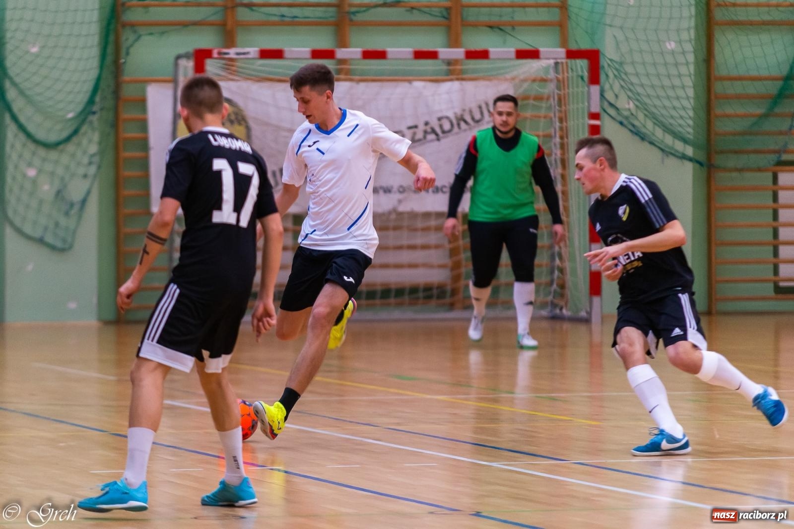 Zdjęcie w galerii na portalu naszraciborz.pl: Goli i emocji co niemiara. Niedziela w HLPN [FOTO i WIDEO] wiadomości z regionu