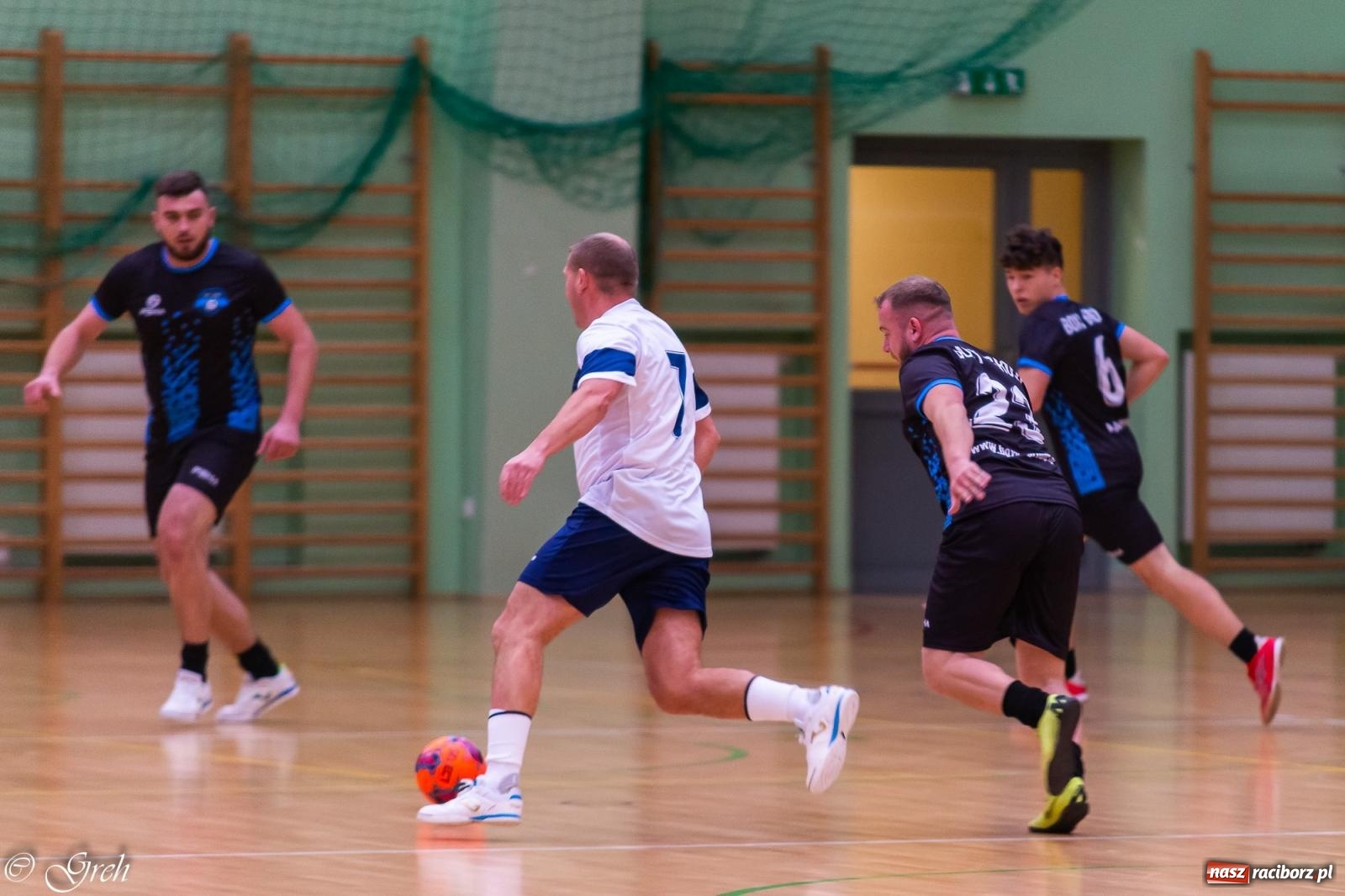 Zdjęcie w galerii na portalu naszraciborz.pl: Goli i emocji co niemiara. Niedziela w HLPN [FOTO i WIDEO] wiadomości z regionu