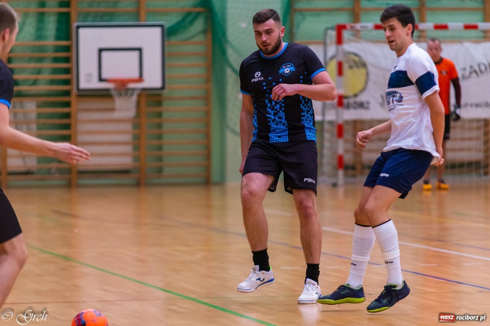 Zdjęcie w galerii na portalu naszraciborz.pl: Goli i emocji co niemiara. Niedziela w HLPN [FOTO i WIDEO] wiadomości z regionu