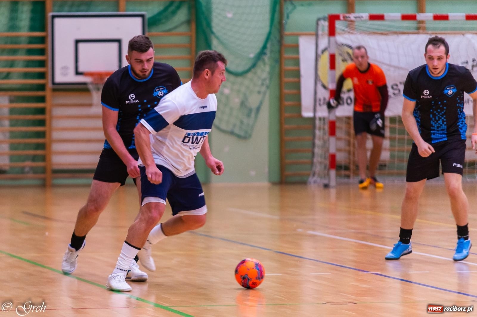 Zdjęcie w galerii na portalu naszraciborz.pl: Goli i emocji co niemiara. Niedziela w HLPN [FOTO i WIDEO] wiadomości z regionu