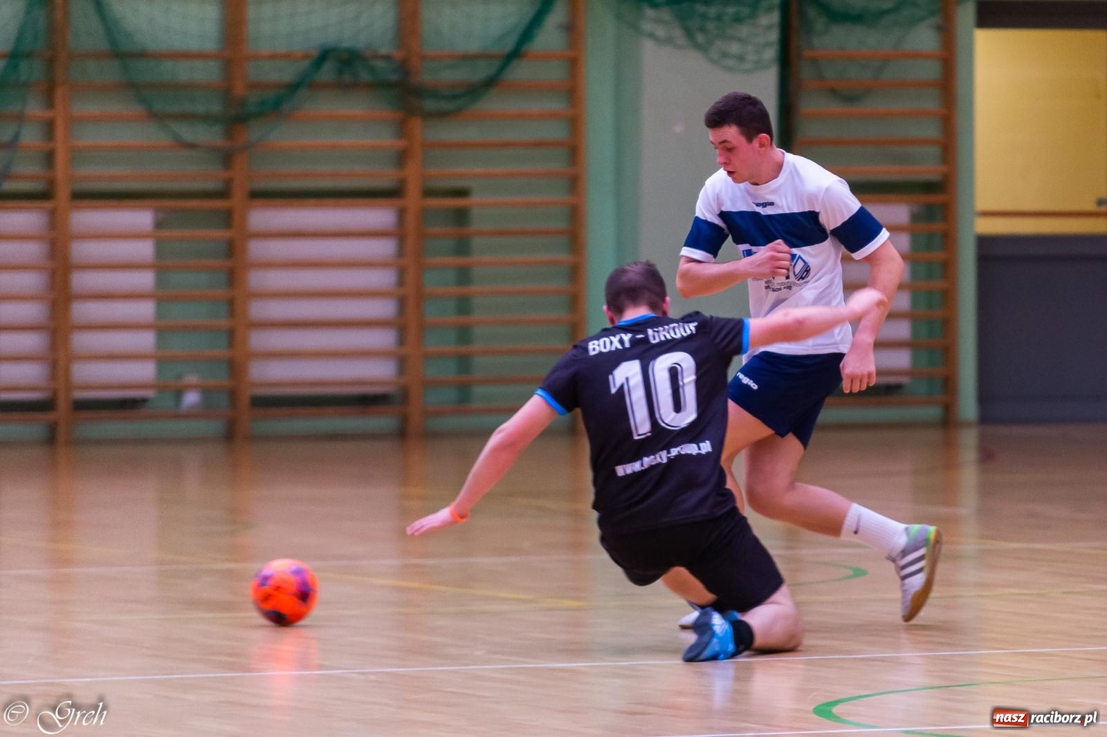 Zdjęcie w galerii na portalu naszraciborz.pl: Goli i emocji co niemiara. Niedziela w HLPN [FOTO i WIDEO] wiadomości z regionu