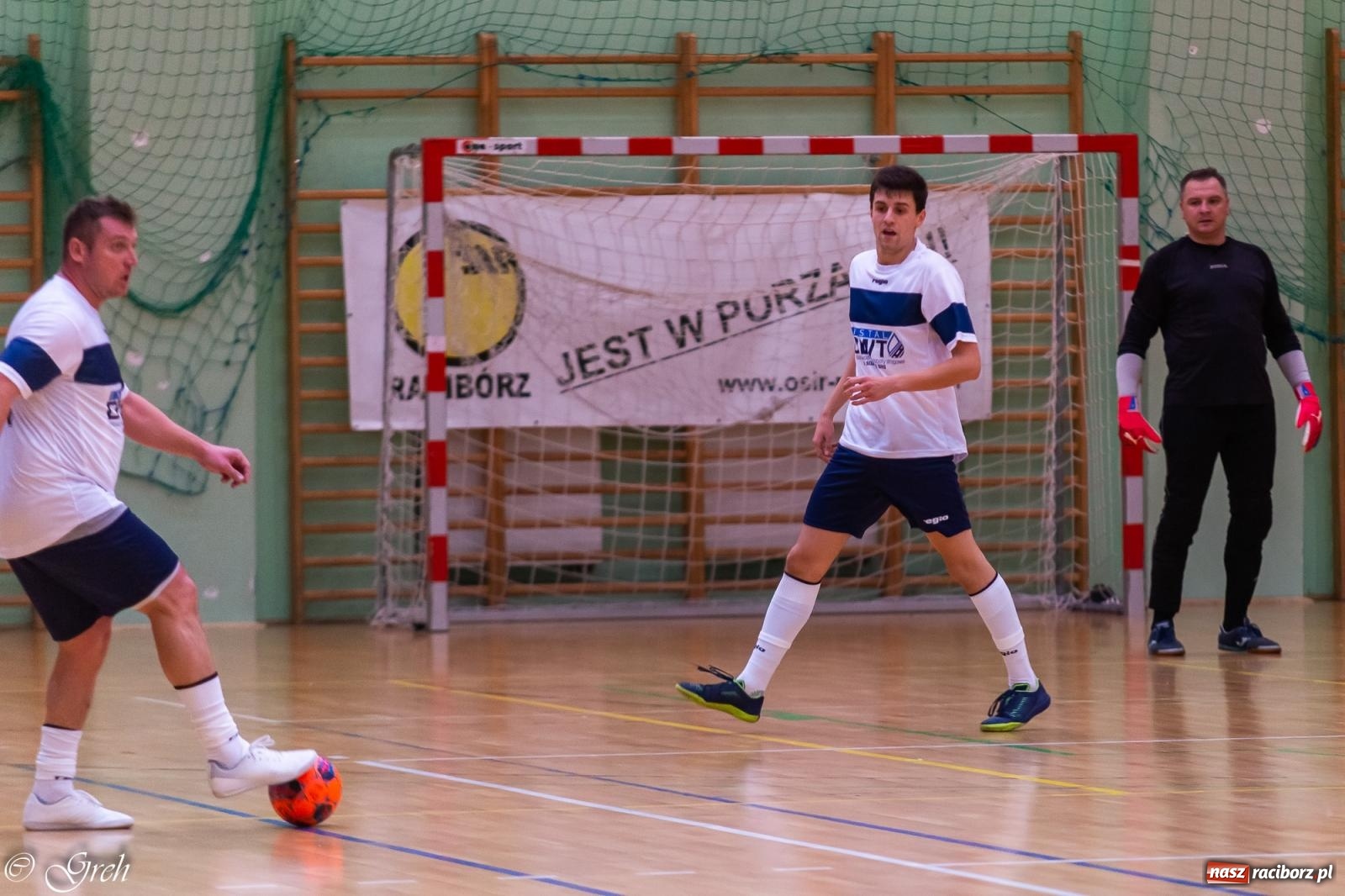 Zdjęcie w galerii na portalu naszraciborz.pl: Goli i emocji co niemiara. Niedziela w HLPN [FOTO i WIDEO] wiadomości z regionu