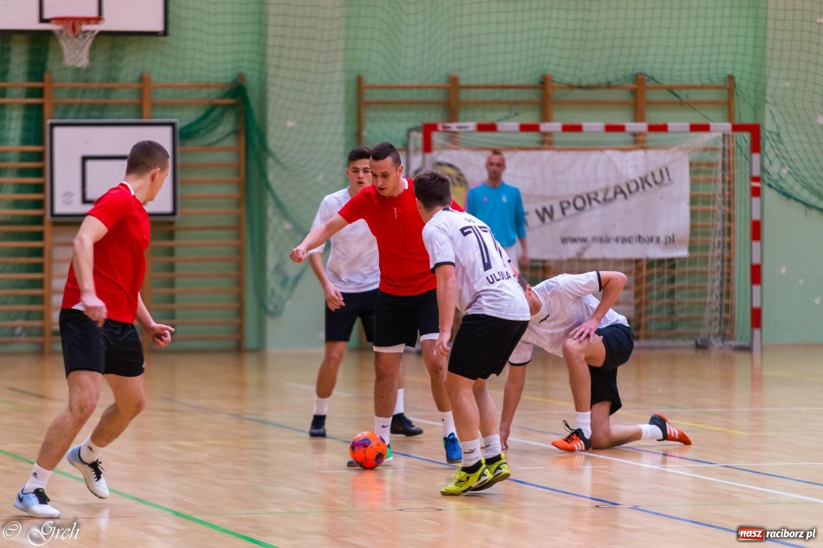 Zdjęcie w galerii na portalu naszraciborz.pl: Goli i emocji co niemiara. Niedziela w HLPN [FOTO i WIDEO] wiadomości z regionu
