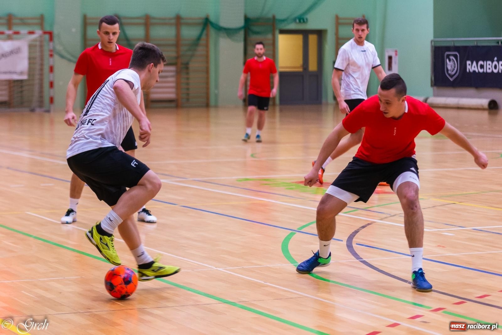 Zdjęcie w galerii na portalu naszraciborz.pl: Goli i emocji co niemiara. Niedziela w HLPN [FOTO i WIDEO] wiadomości z regionu