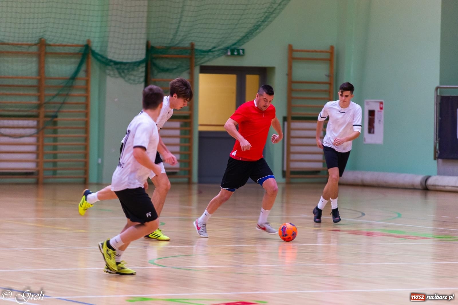 Zdjęcie w galerii na portalu naszraciborz.pl: Goli i emocji co niemiara. Niedziela w HLPN [FOTO i WIDEO] wiadomości z regionu