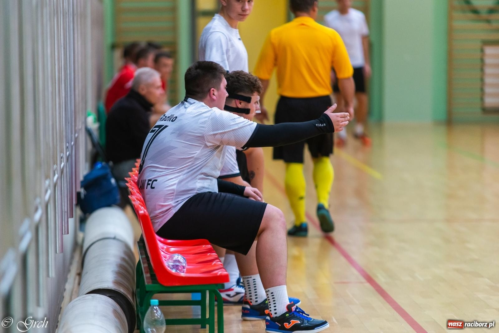 Zdjęcie w galerii na portalu naszraciborz.pl: Goli i emocji co niemiara. Niedziela w HLPN [FOTO i WIDEO] wiadomości z regionu