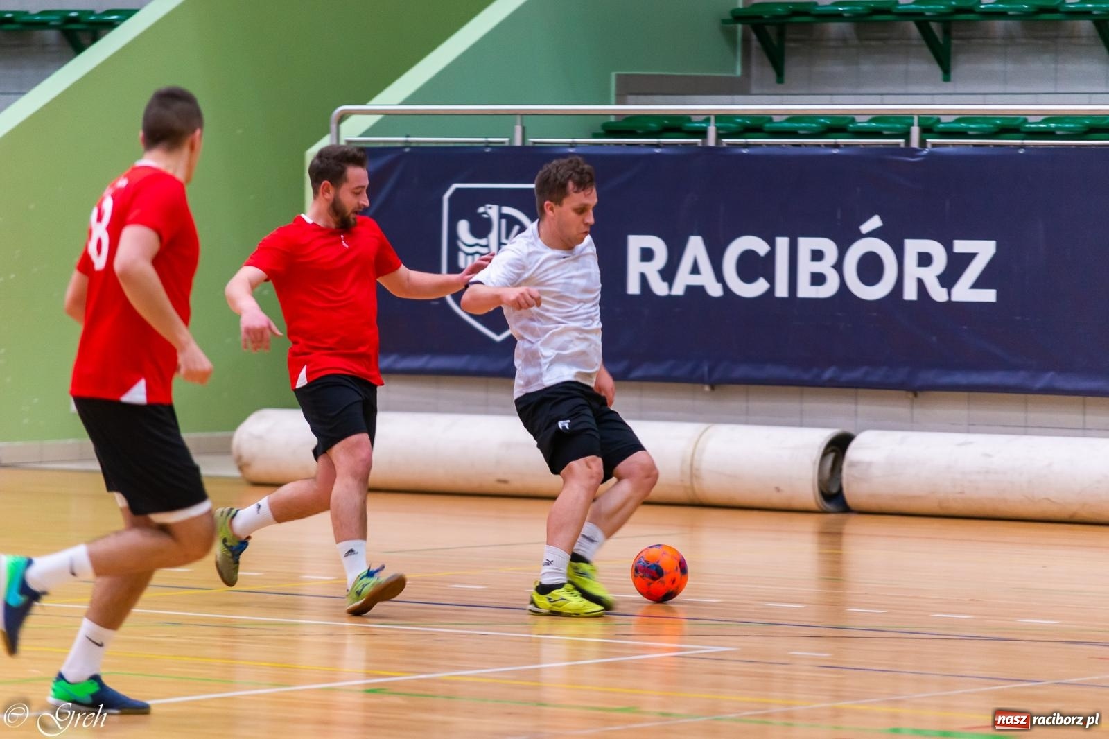 Zdjęcie w galerii na portalu naszraciborz.pl: Goli i emocji co niemiara. Niedziela w HLPN [FOTO i WIDEO] wiadomości z regionu