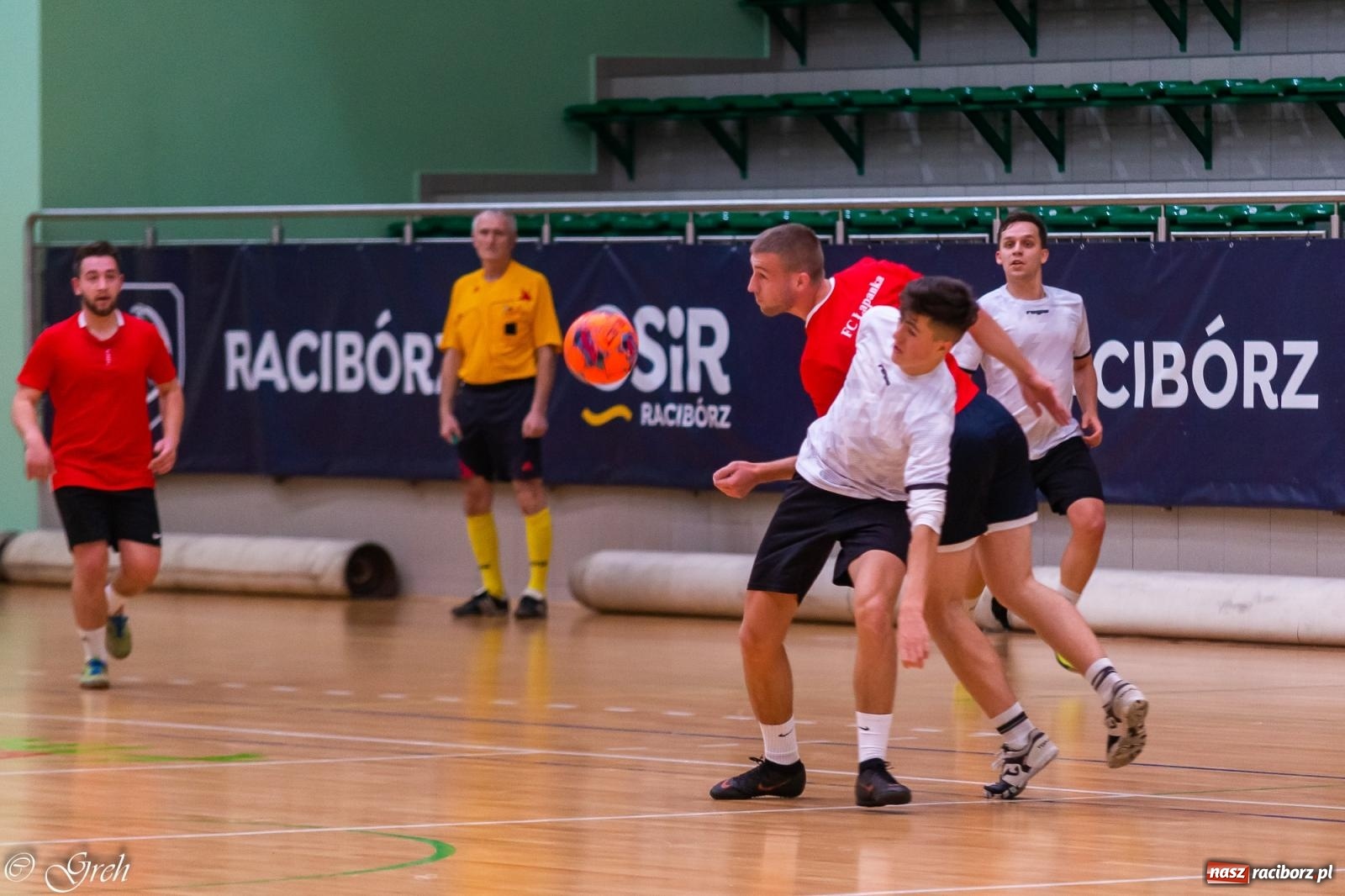 Zdjęcie w galerii na portalu naszraciborz.pl: Goli i emocji co niemiara. Niedziela w HLPN [FOTO i WIDEO] wiadomości z regionu