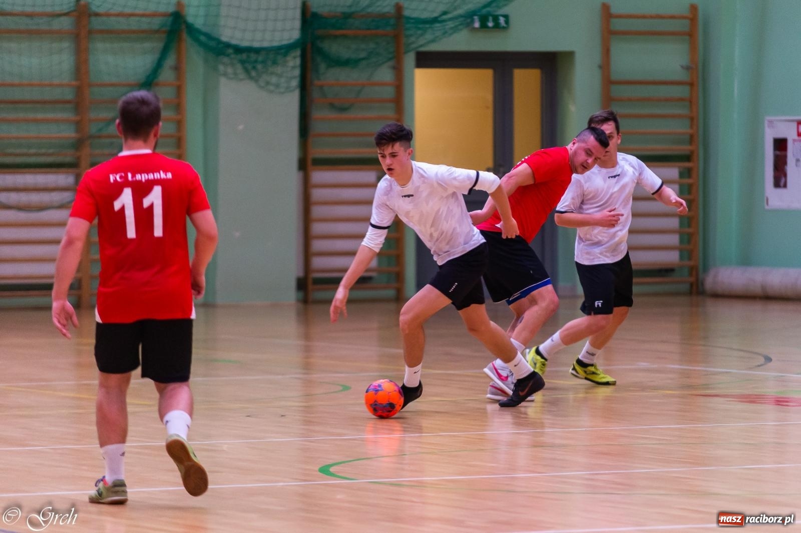 Zdjęcie w galerii na portalu naszraciborz.pl: Goli i emocji co niemiara. Niedziela w HLPN [FOTO i WIDEO] wiadomości z regionu