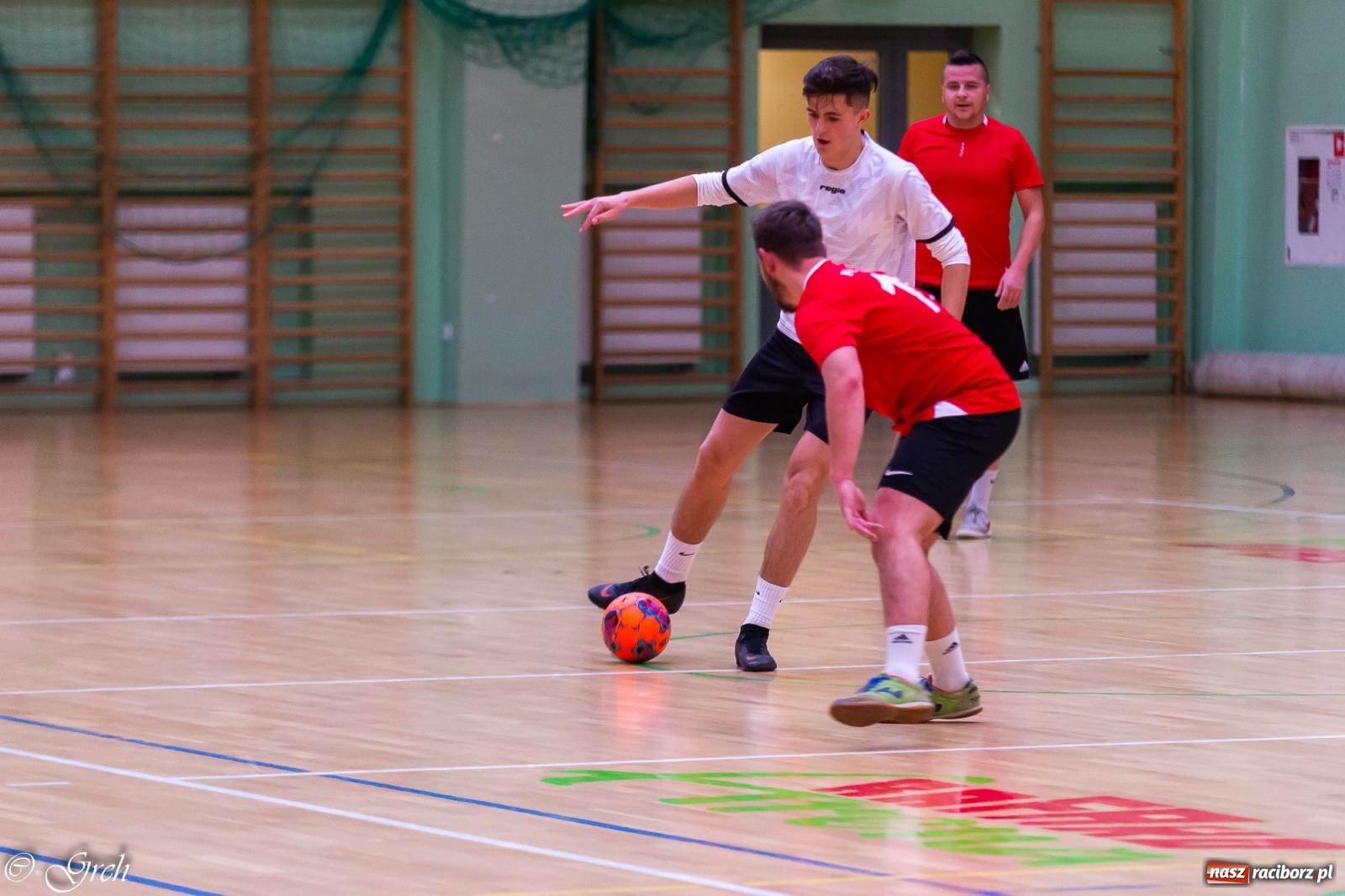 Zdjęcie w galerii na portalu naszraciborz.pl: Goli i emocji co niemiara. Niedziela w HLPN [FOTO i WIDEO] wiadomości z regionu