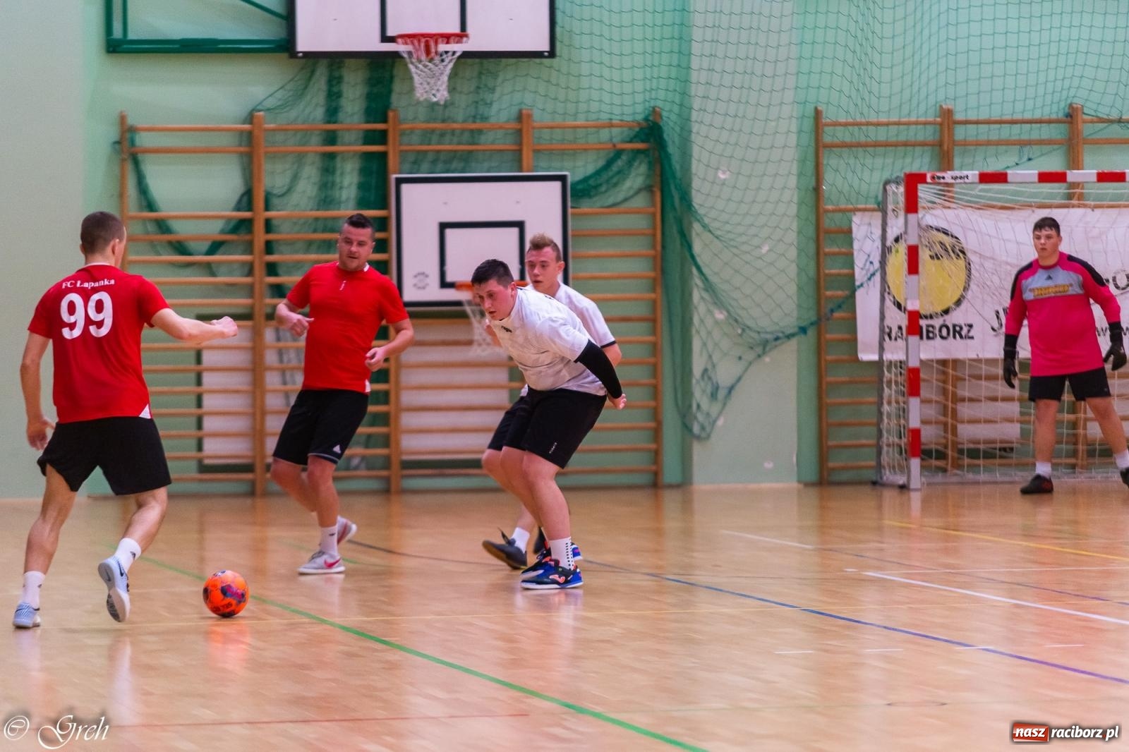 Zdjęcie w galerii na portalu naszraciborz.pl: Goli i emocji co niemiara. Niedziela w HLPN [FOTO i WIDEO] wiadomości z regionu