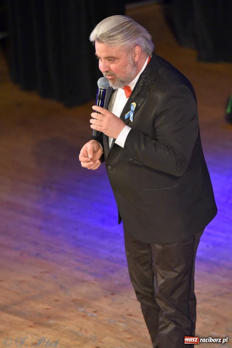 Zdjęcie w galerii na portalu naszraciborz.pl: Dziesięciu tenorów zaśpiewało dziś w RCK-u wiadomości z regionu