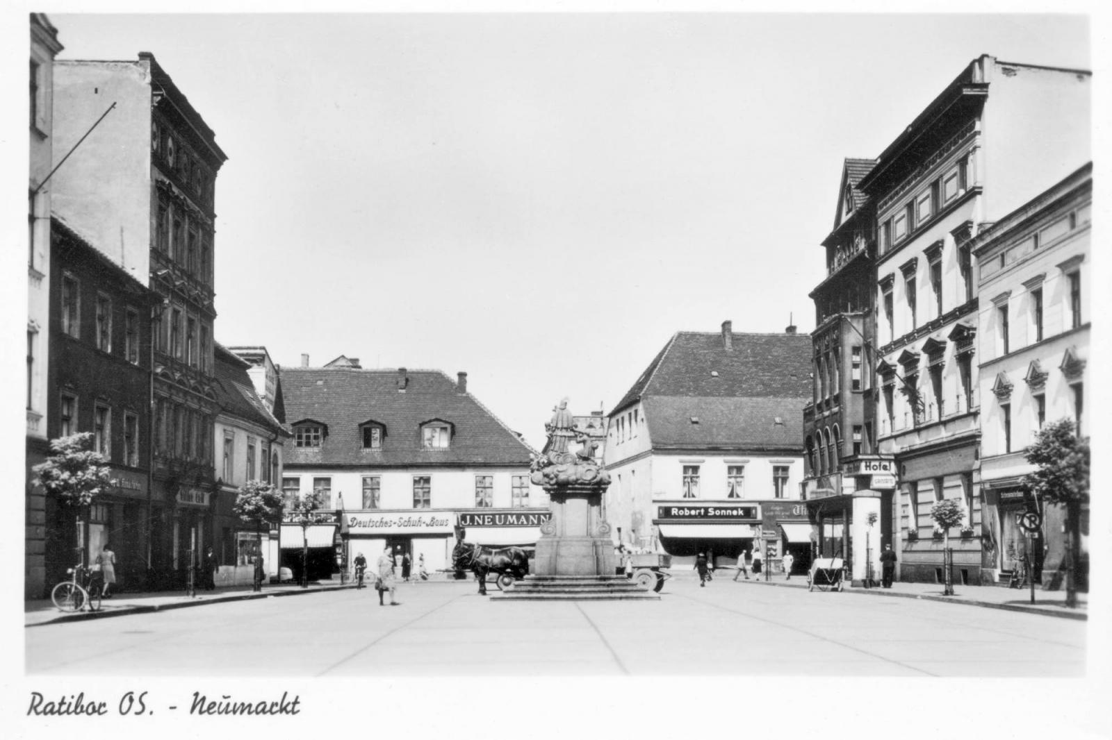 Zdjęcie w galerii na portalu naszraciborz.pl: Obywatel Niemiec podarował miastu pocztówki starego Raciborza [FOTO] wiadomości z regionu