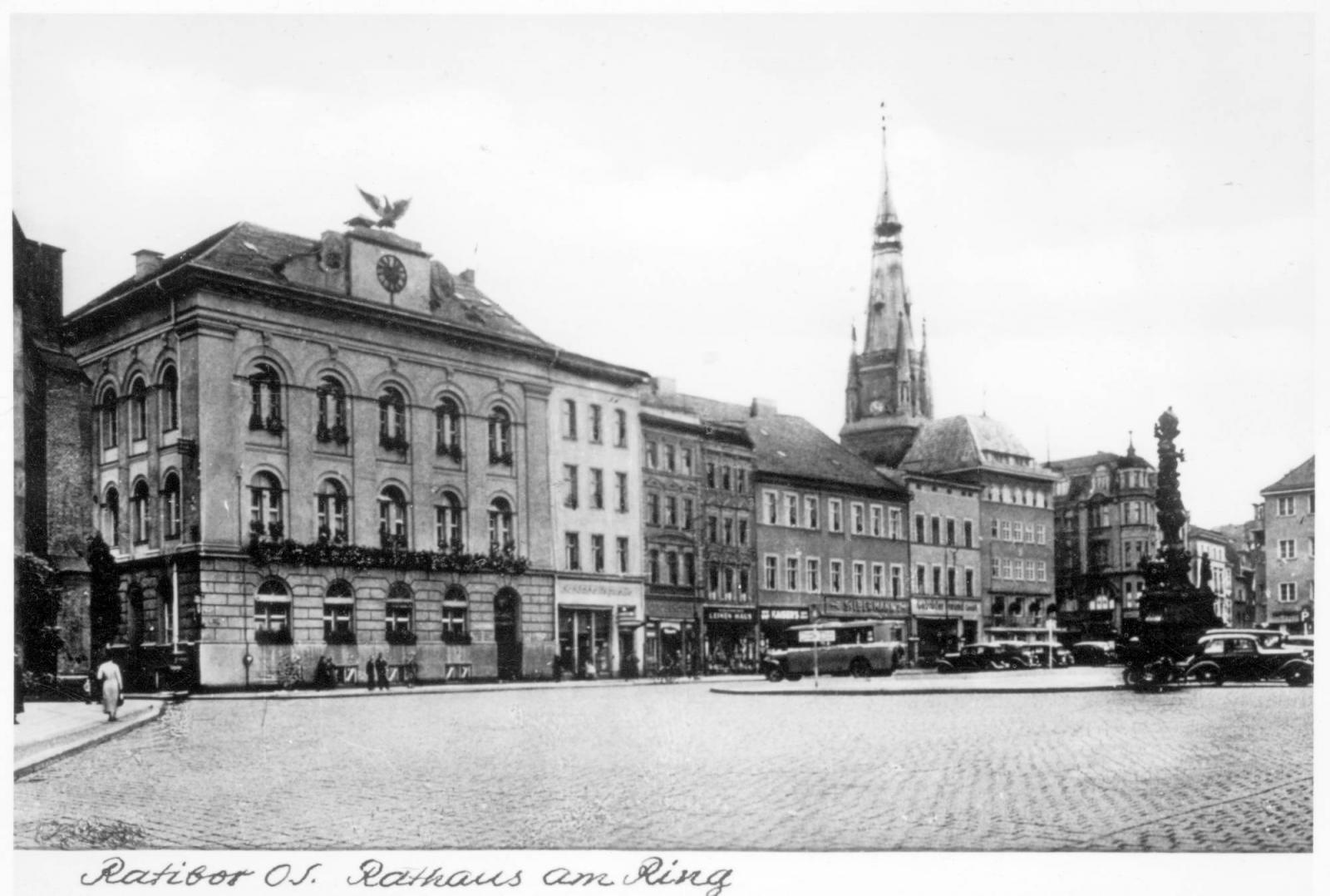 Zdjęcie w galerii na portalu naszraciborz.pl: Obywatel Niemiec podarował miastu pocztówki starego Raciborza [FOTO] wiadomości z regionu