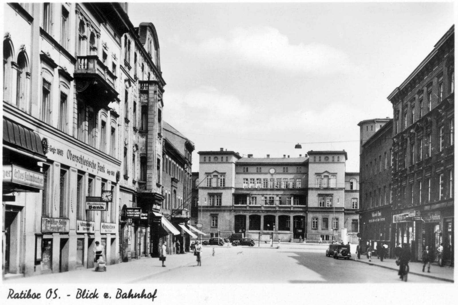 Zdjęcie w galerii na portalu naszraciborz.pl: Obywatel Niemiec podarował miastu pocztówki starego Raciborza [FOTO] wiadomości z regionu