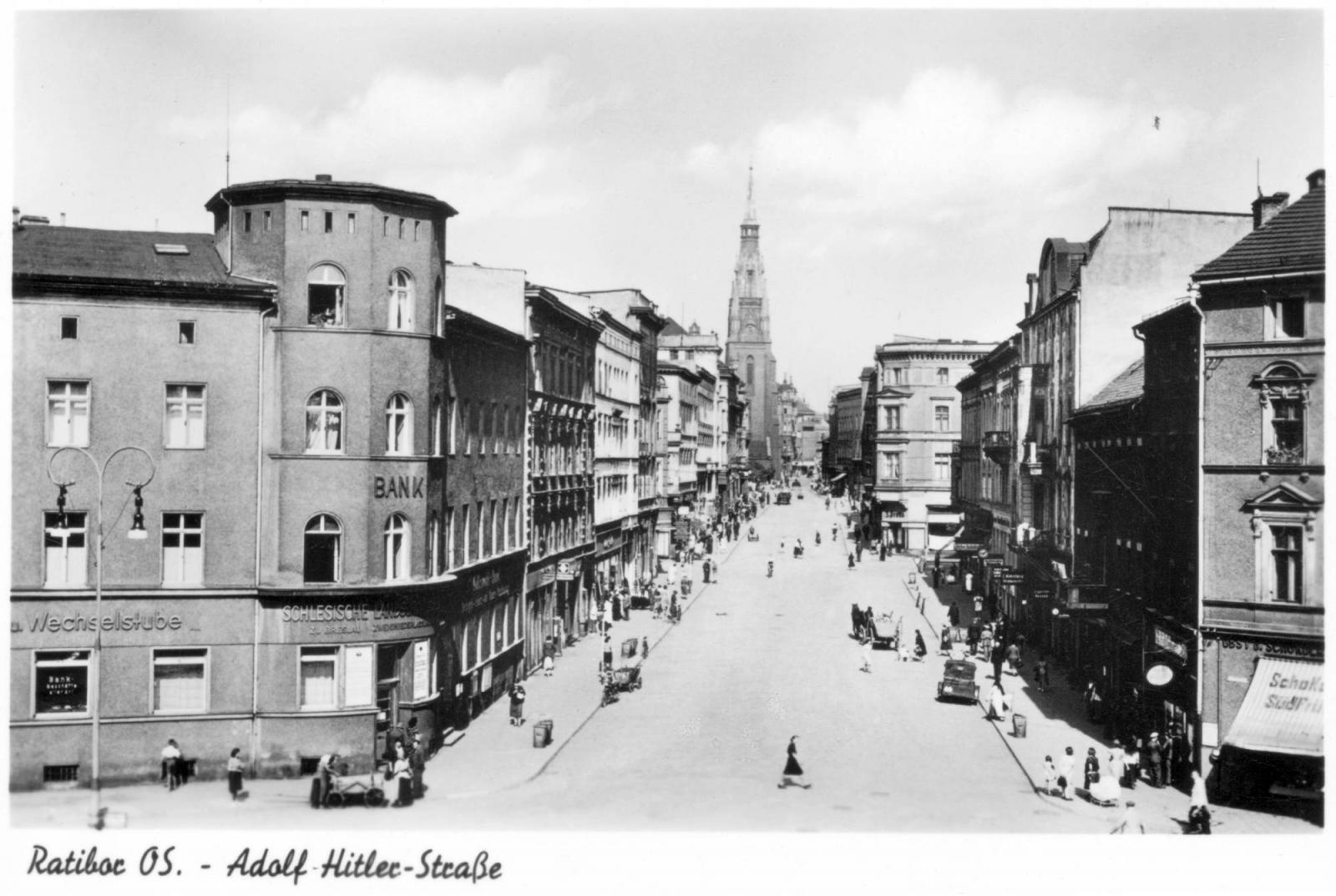 Zdjęcie w galerii na portalu naszraciborz.pl: Obywatel Niemiec podarował miastu pocztówki starego Raciborza [FOTO] wiadomości z regionu