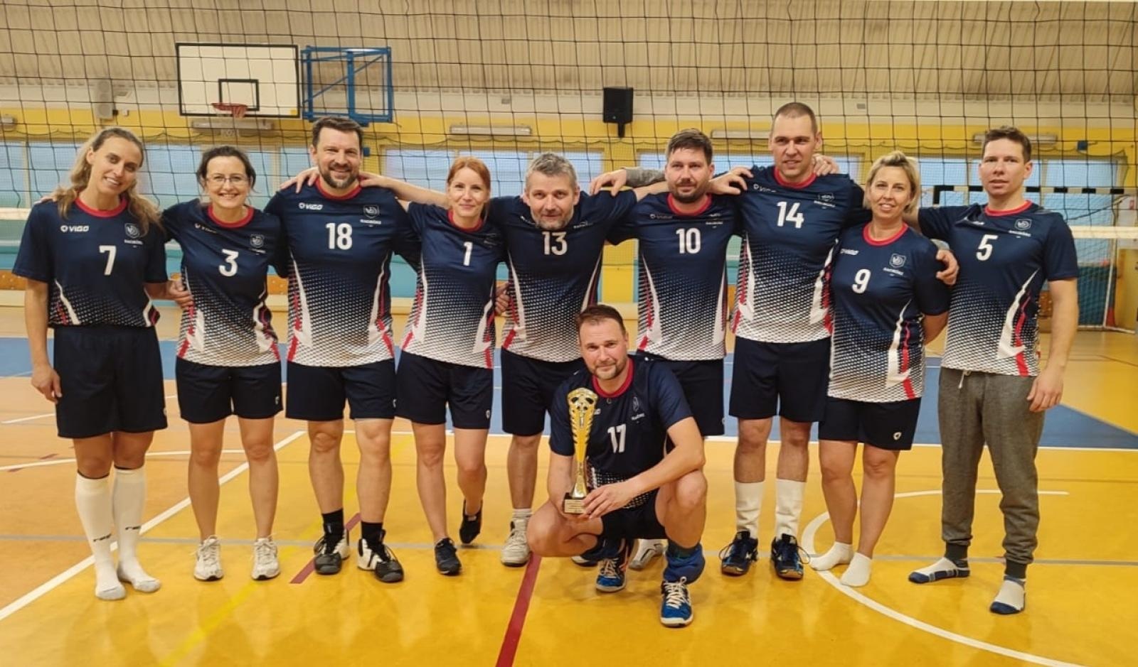 Zdjęcie w galerii na portalu naszraciborz.pl: Samorządowcy Miasta Racibórz z turniejowym zwycięstwem wiadomości z regionu