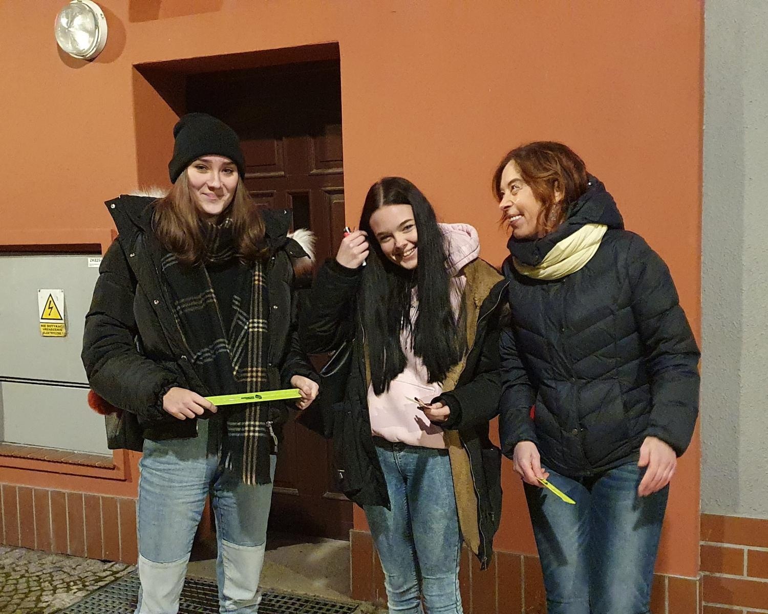 Zdjęcie w galerii na portalu naszraciborz.pl: Działacze Polski 2050 rozdawali odblaski wiadomości z regionu