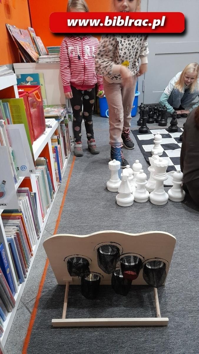 Zdjęcie w galerii na portalu naszraciborz.pl: Andrzejki na Ostrogu z planszówkami wiadomości z regionu