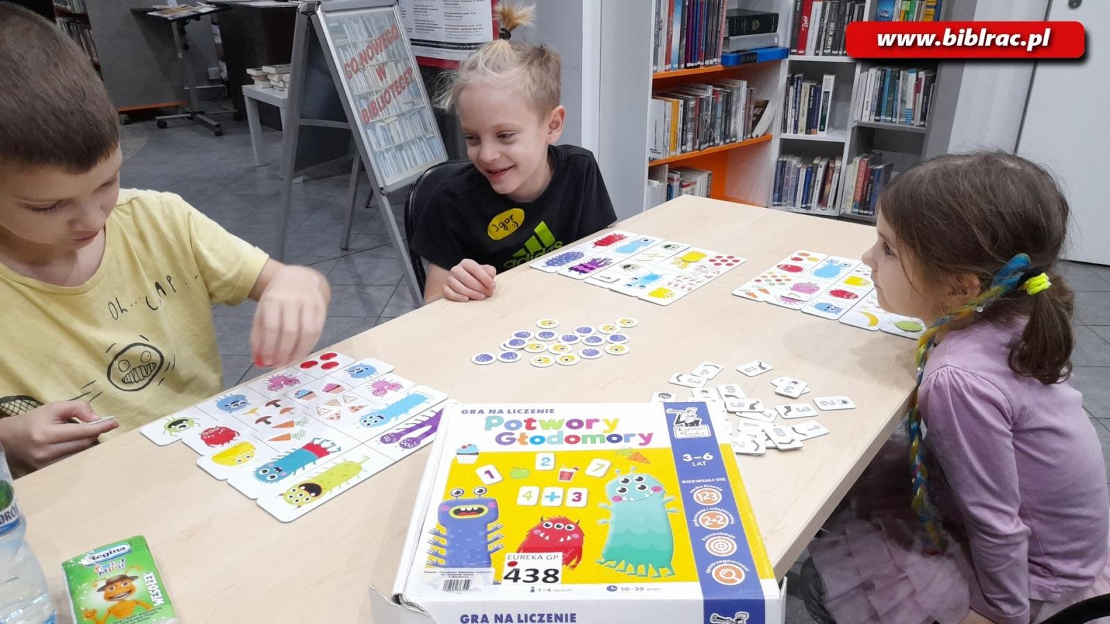 Zdjęcie w galerii na portalu naszraciborz.pl: Andrzejki na Ostrogu z planszówkami wiadomości z regionu