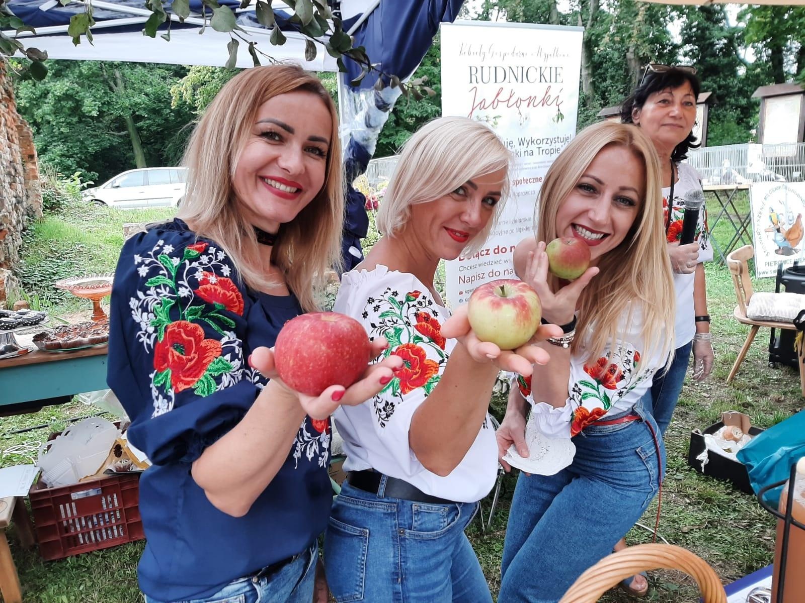Zdjęcie w galerii na portalu naszraciborz.pl: Brawo! Rudnickie Jabłonki zdobyły 10 tysięcy złotych wiadomości z regionu