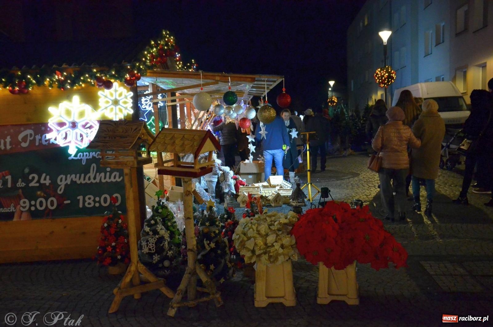 Zdjęcie w galerii na portalu naszraciborz.pl: Raciborski jarmark wieczorową porą [FOTO i WIDEO] wiadomości z regionu