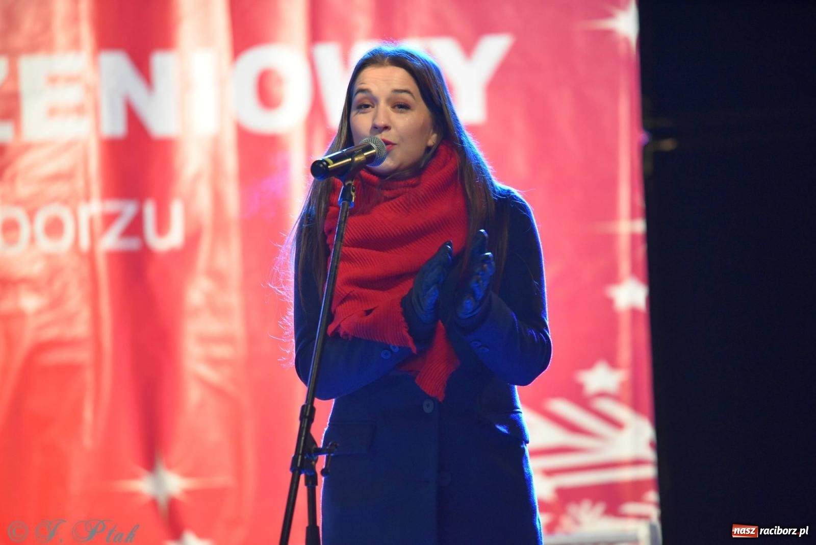 Zdjęcie w galerii na portalu naszraciborz.pl: Raciborski jarmark wieczorową porą [FOTO i WIDEO] wiadomości z regionu