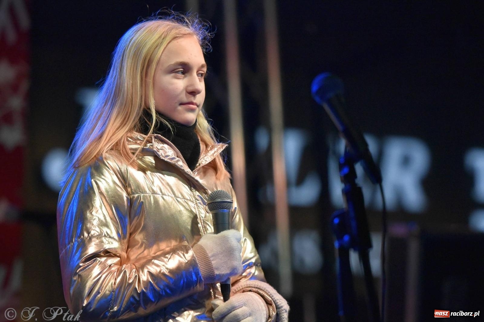 Zdjęcie w galerii na portalu naszraciborz.pl: Raciborski jarmark wieczorową porą [FOTO i WIDEO] wiadomości z regionu